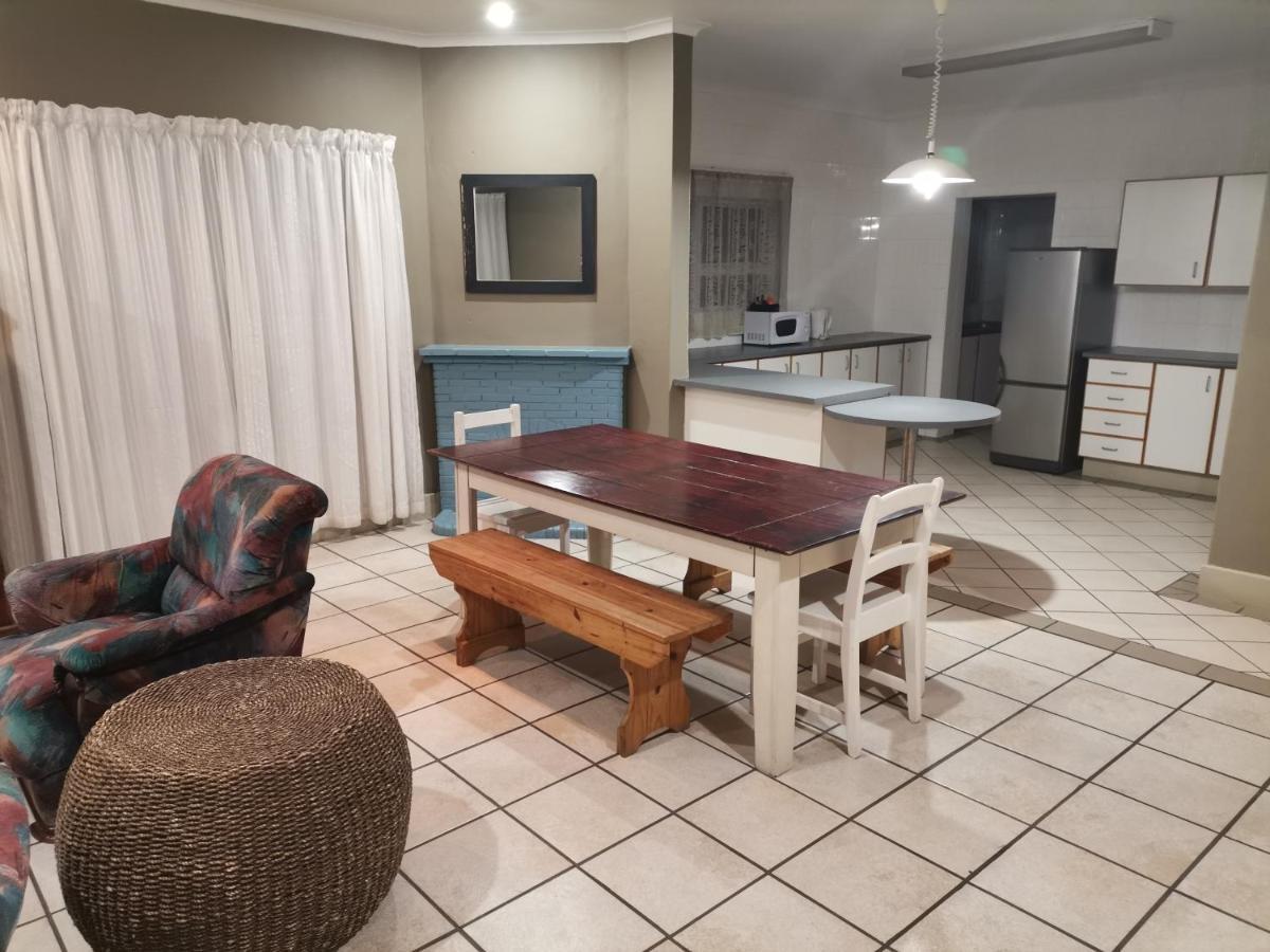Point Village Hotel&Self Catering Mossel Bay Exteriör bild