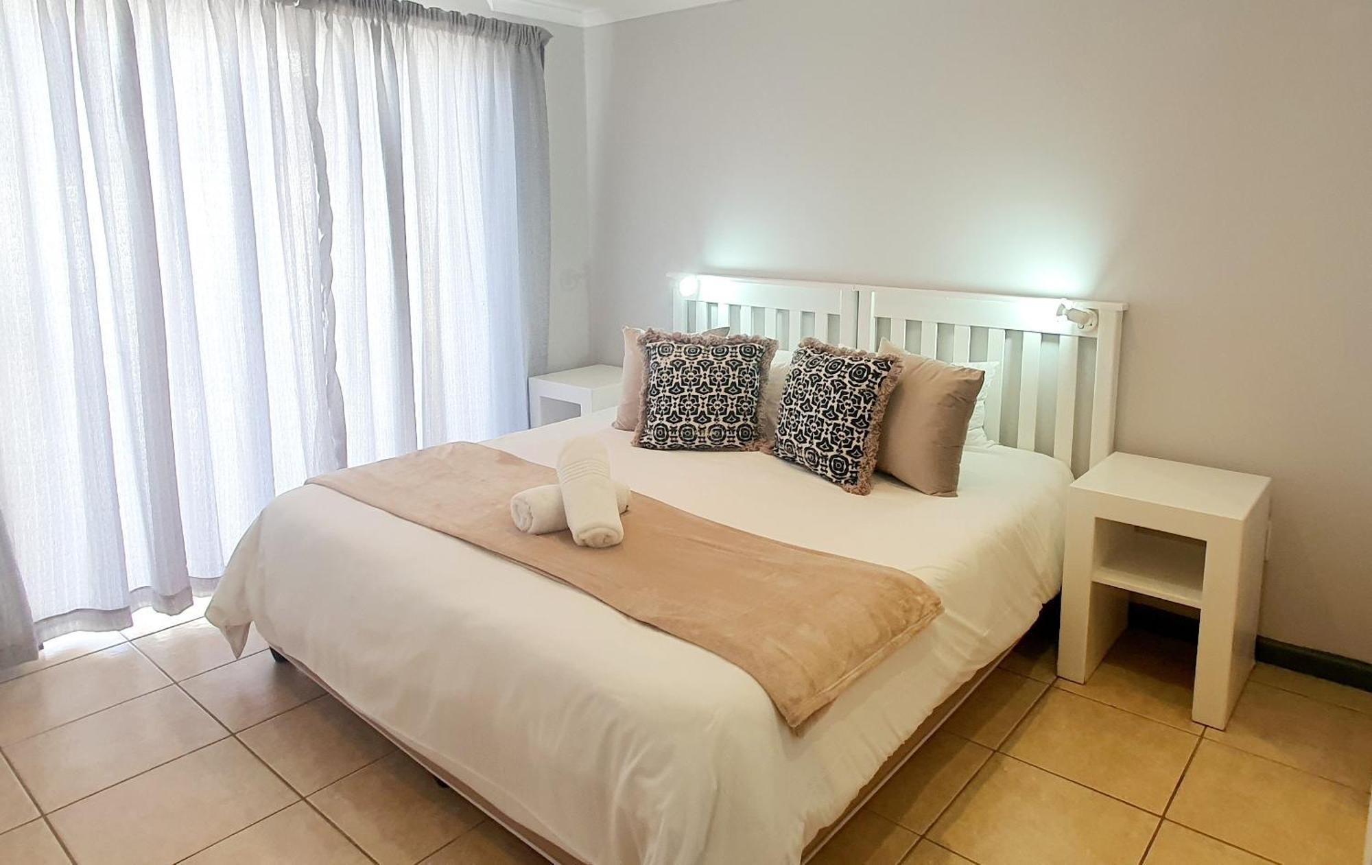 Point Village Hotel&Self Catering Mossel Bay Exteriör bild