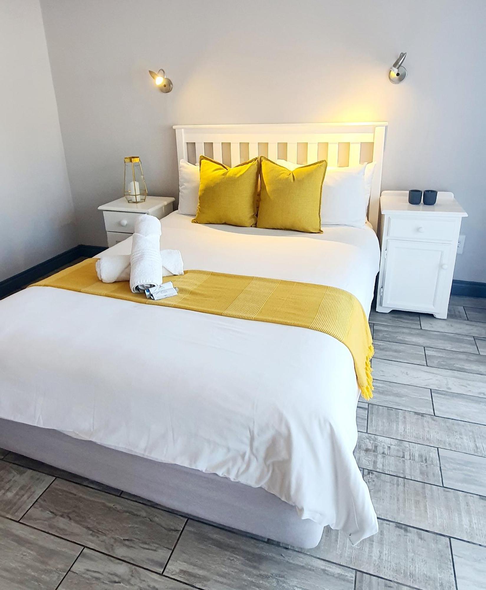 Point Village Hotel&Self Catering Mossel Bay Exteriör bild