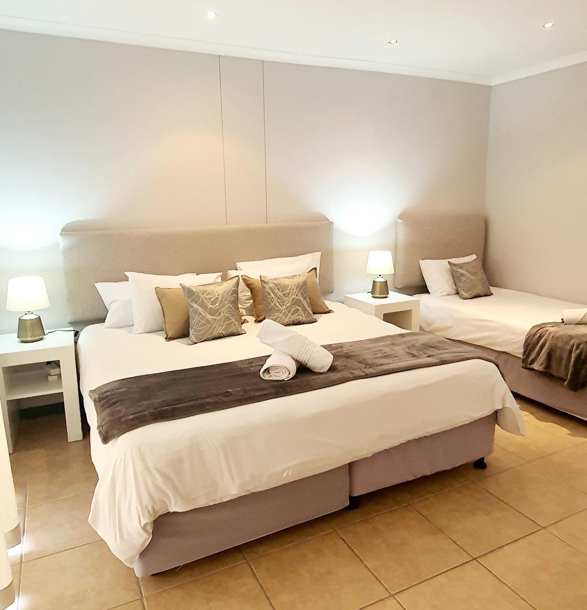 Point Village Hotel&Self Catering Mossel Bay Exteriör bild